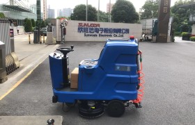 工商业清洁效率升级：驾驶式洗地机如何优化大面积地面运维