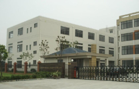 路嘉反光材料：微棱镜工艺提升反光膜视觉表现