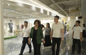 市科技局赴广东凯迪服饰公司开展科技创新工作授牌调研
