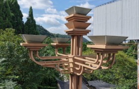 太阳能板被树木或建筑遮挡，会对亮灯时间产生什么影响？